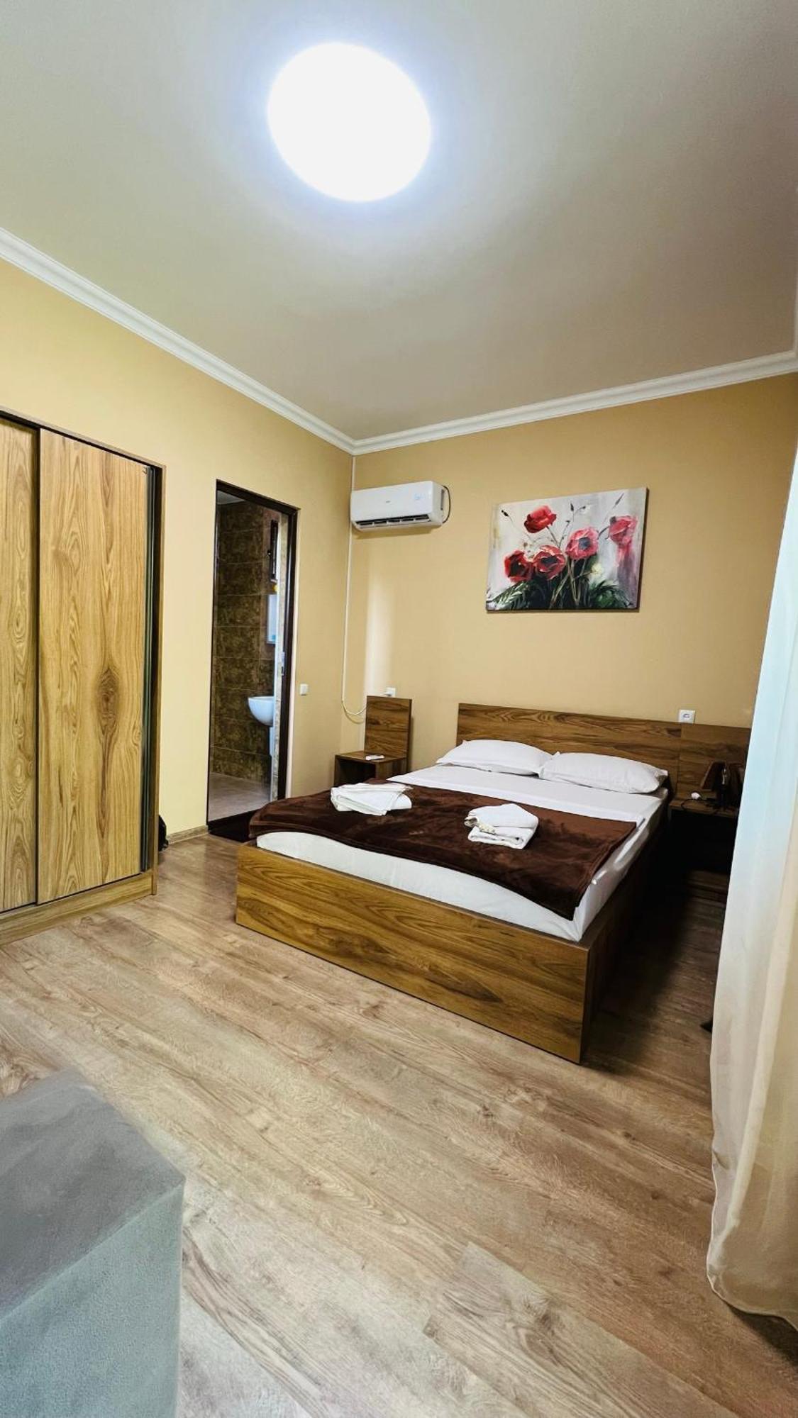 Palazzo Hotel Tbilisi Eksteriør billede
