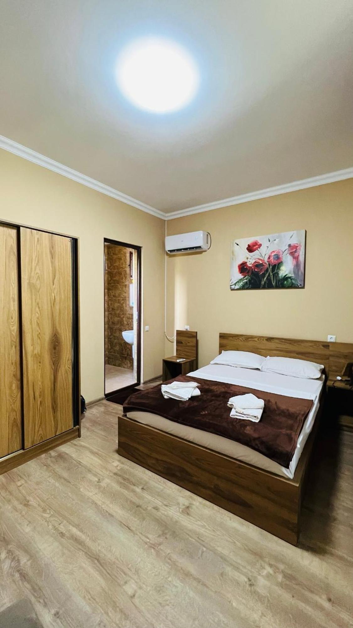Palazzo Hotel Tbilisi Eksteriør billede